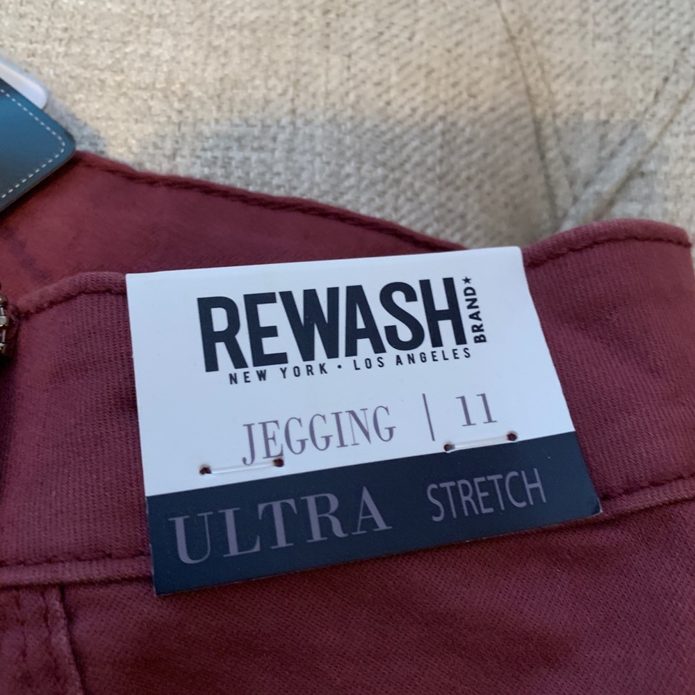 Jeans - Picture 2 of 3